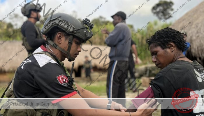Pelayanan Kesehatan Pers TNI  Disambut Antusias Warga Walaik