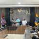 Terpanggil Bantu Kabupaten Induk, Bupati Yahukimo Salurkan Rp 1 Miliar Korban Banjir di Jayawijaya