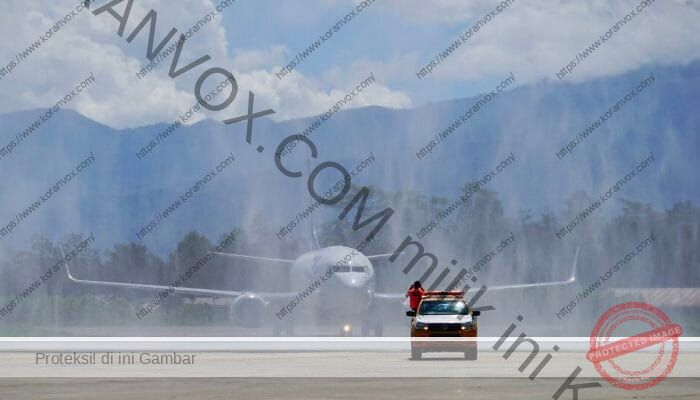 Sriwijaya Air Mendarat Pertama Kali di Bandara Wamena