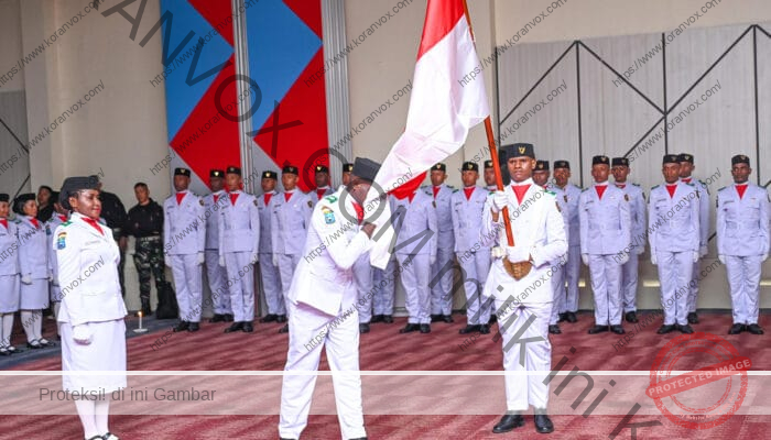Gubernur John Tabo Kukuhkan Paskibraka Papua Pegunungan Untuk Upacara HUT ke-80 RI