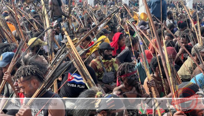 Ribuan Massa Pro-Pemerintah Datangi Kantor Bupati Jayawijaya, Dukung Penuh SK Plt Kepala Desa
