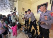 Tangan Kemanusiaan Polres Jayawijaya Bagi 472 Pengungsi Yalimo