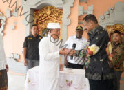 Gubernur John Tabo Serahkan Rp 500 Juta untuk Pura Tirta Wijaya, Tegaskan Makna Toleransi dan Tiga Pilar Pembangunan