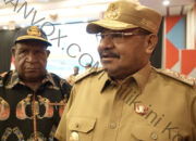 Gubernur Papua Pegunungan John Tabo Berlakukan Gaji Manual untuk Perketat Disiplin ASN