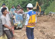 103 Kendaraan Terjebak Longsor di Trans Papua Jayapura–Wamena, 93 Dievakuasi