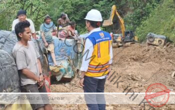 103 Kendaraan Terjebak Longsor di Trans Papua Jayapura–Wamena, 93 Dievakuasi