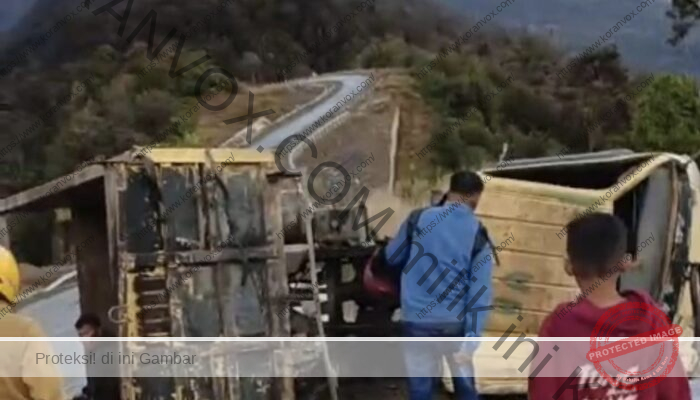 Rem Blong di Puncak Mega Tolikara, Truk Sembako Terguling